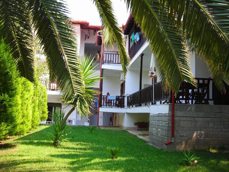 Pella House Studios & Apartments Pefkochori Bagian luar foto