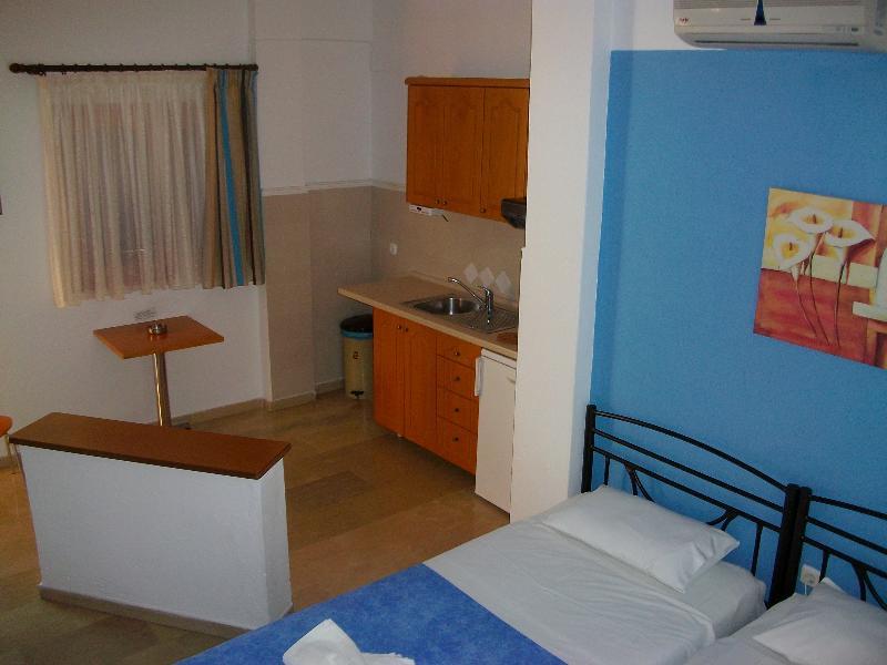 Pella House Studios & Apartments Pefkochori Bagian luar foto