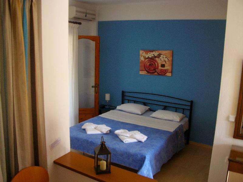 Pella House Studios & Apartments Pefkochori Bagian luar foto